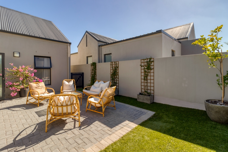3 Bedroom Property for Sale in Aan de Wijnlanden Western Cape